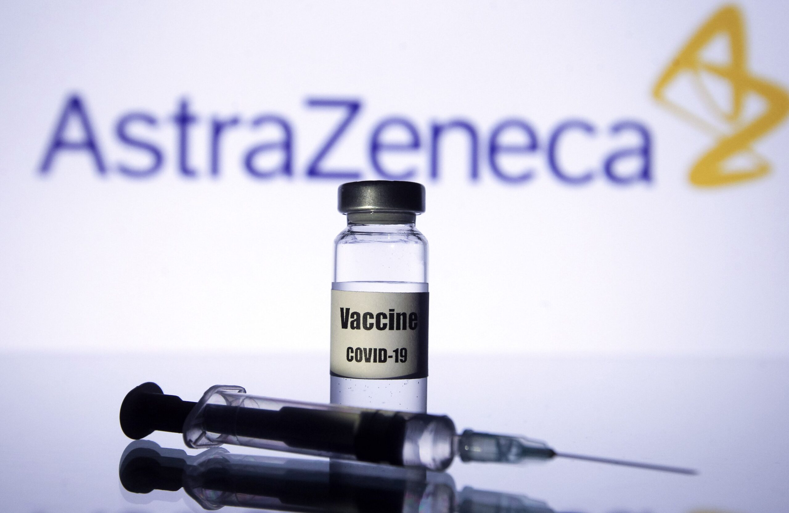Trei cadre medicale vaccinate cu AstraZeneca, în Norvegia, internate în spital cu cheaguri de sânge